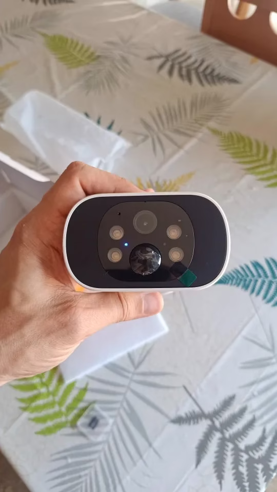 ALEVIO 2.5K Solar Camera Wireless Outdoor WIFI Cam Ultra Standby Time PIR Smart Light Color Night Vision AI Detect Battery Cam photo review