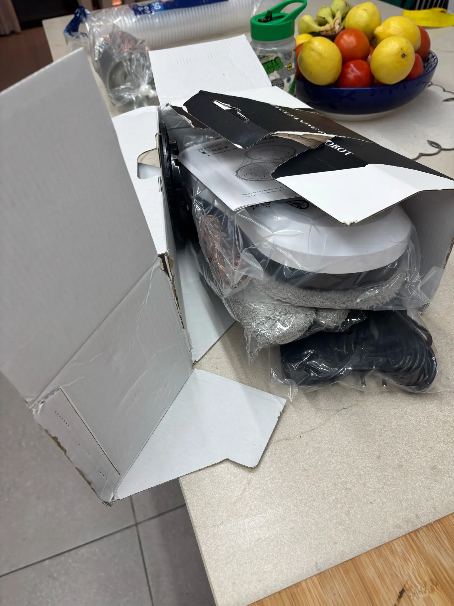 UPS Robot for Washing Sindows Vacuum Cleaner Glass Washer Home Appliance Plaster Robot Smart Cleaning Robot Electric Floor Mops photo review