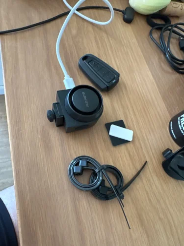 Hollarm Bicycle Vibration Alarm Wireless Motorcycle Alarm Anti-theft USB Rechargeable Remote Control Security System Waterproof photo review