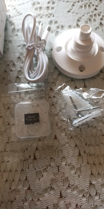 ALEVIO 2.5K Solar Camera Wireless Outdoor WIFI Cam Ultra Standby Time PIR Smart Light Color Night Vision AI Detect Battery Cam photo review